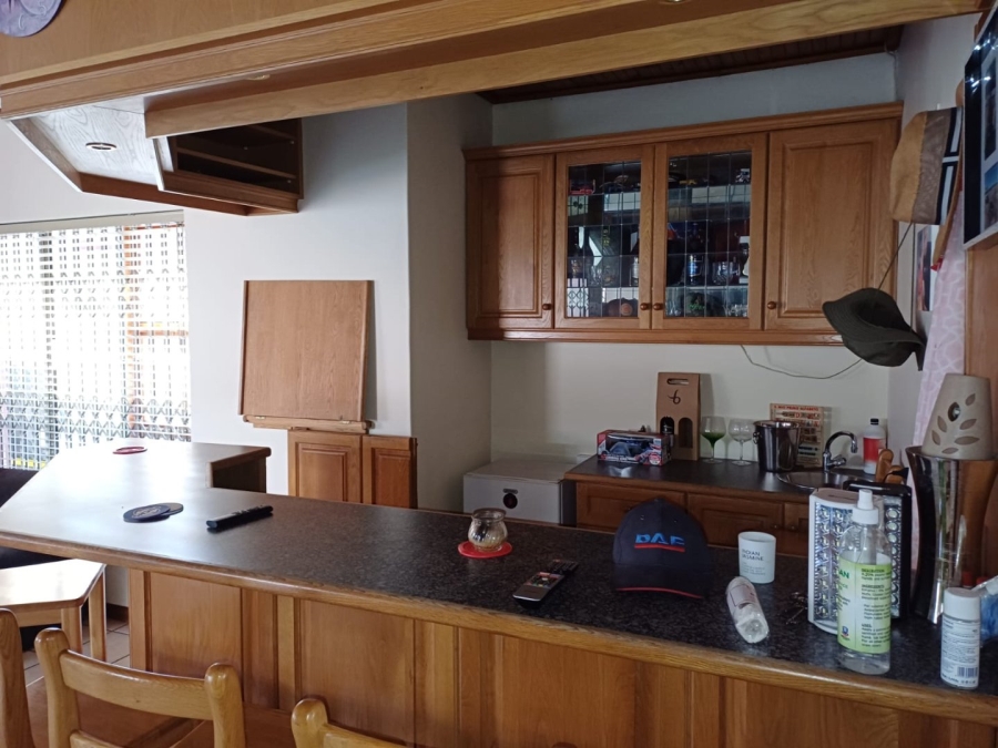 4 Bedroom Property for Sale in Prince Alfred Hamlet Western Cape